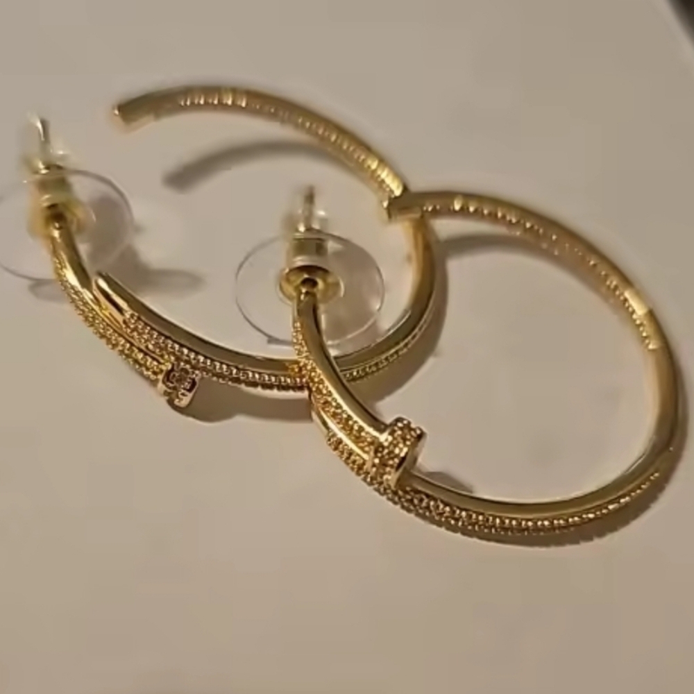 NEW Nail Hoop Earrings - Gold Or Silver - Picture 11 of 16